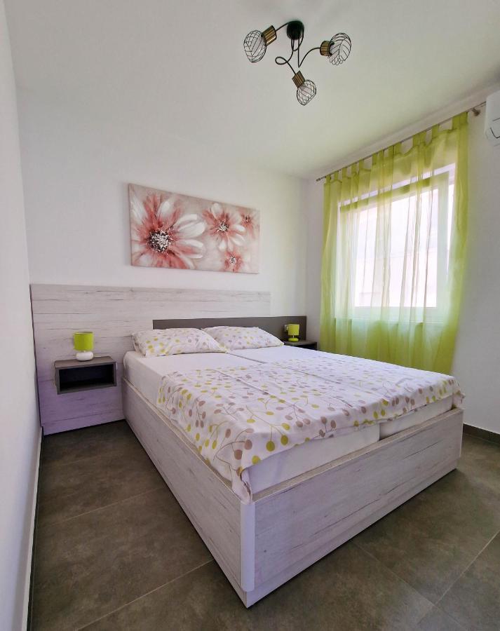 Villa Poseidon Novalja Kültér fotó