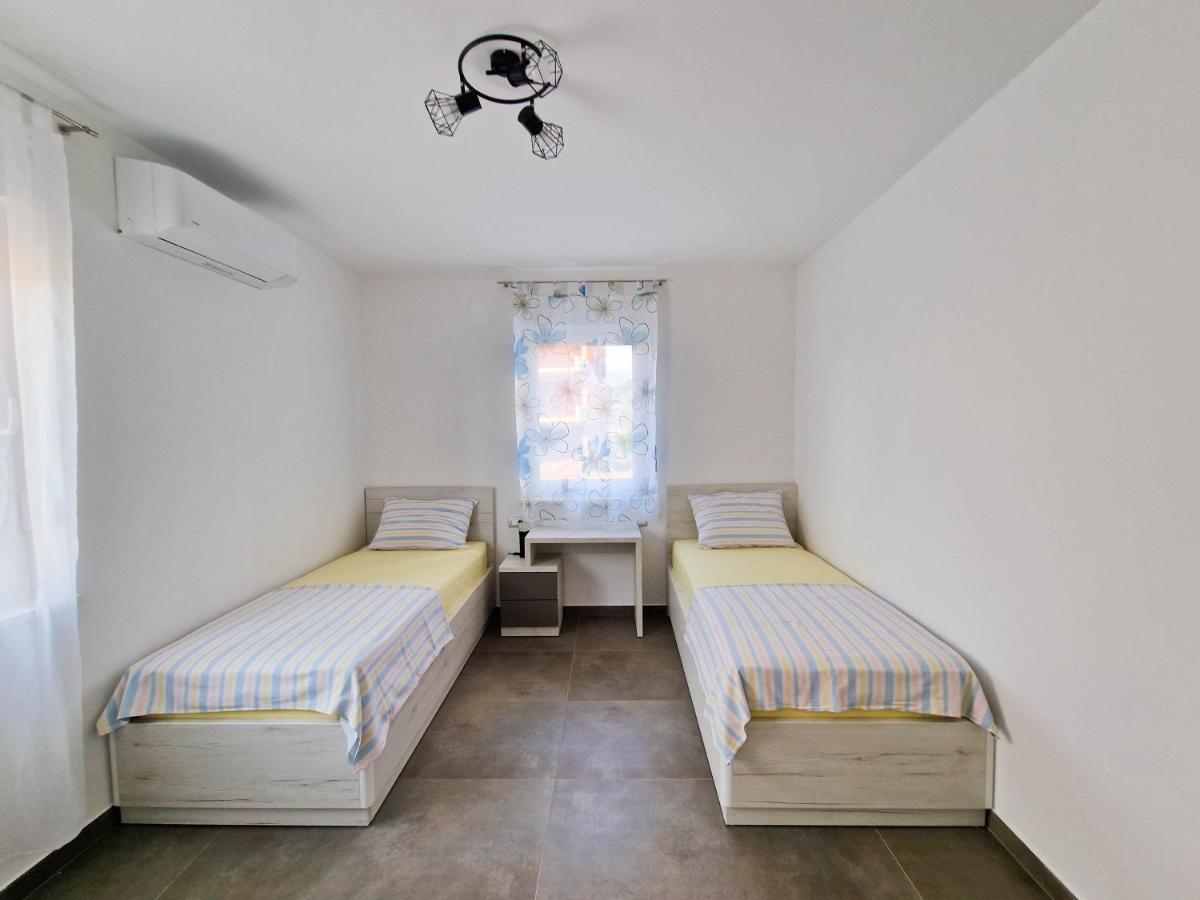 Villa Poseidon Novalja Kültér fotó