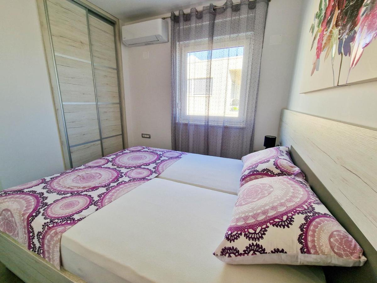 Villa Poseidon Novalja Kültér fotó